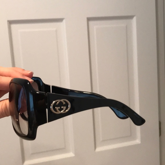Gucci Accessories - Authentic black Gucci GG2965/s sunglasses